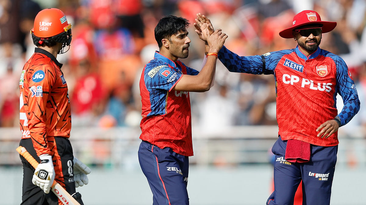 Punjab Kings cricketers wearing black armbands during IPL 2026 clash against Sunrisers Hyderabad at Mullanpur.  - IPL/X