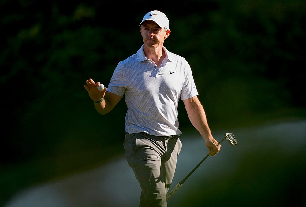 Rory McIlroy, of Northern Ireland, waves after his putt on the 13th hole during the second round of the Masters golf tournament at the Augusta National Golf Club in Augusta, Georgia.  - | Photo: AP/Matt Slocum