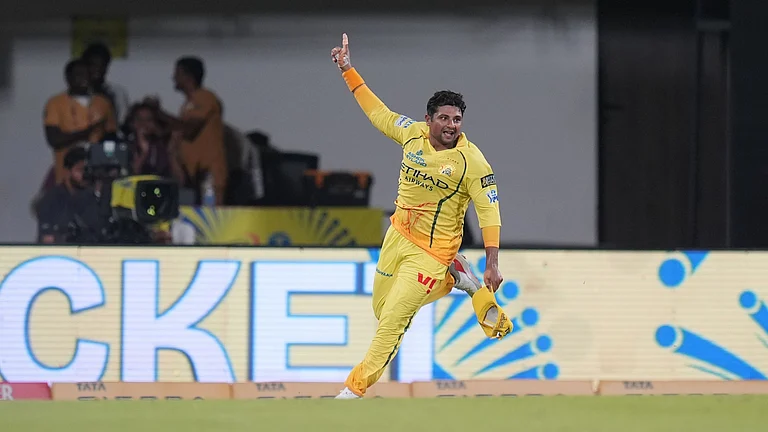 Sarfaraz Khan celebrating after taking a catch to dismiss Axar Patel during CSK vs DC IPL 2026 match. - IPL/X