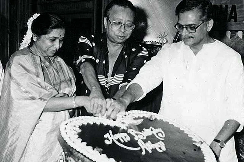 Asha Bhosle passes away at 92
