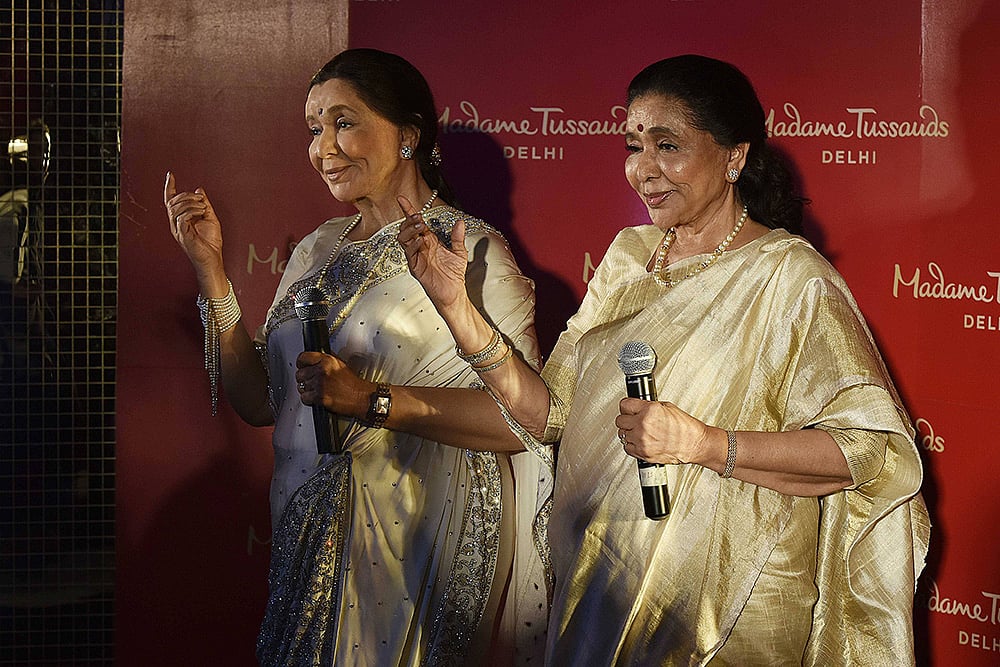 Legendary Singer Asha Bhosle Unveils Her Wax Statue