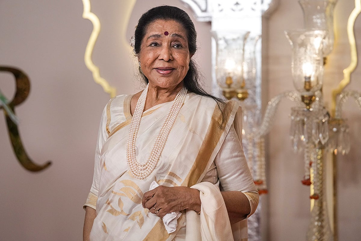 Asha Bhosle passes away at 92