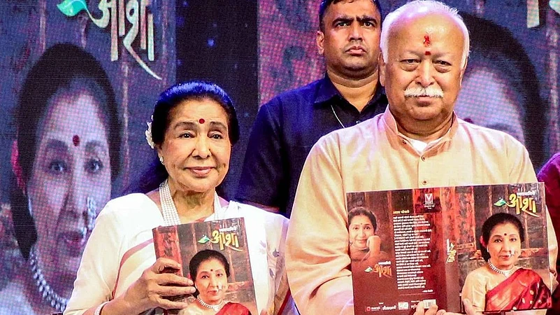 Asha Bhosle, Mohan Bhagwat