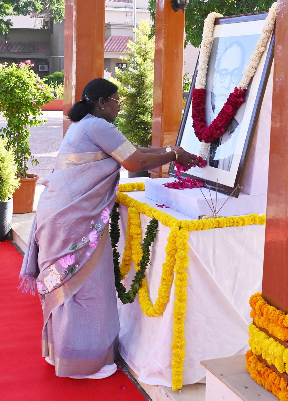 President Droupadi Murmu pays tribute to Dr Ambedkar
