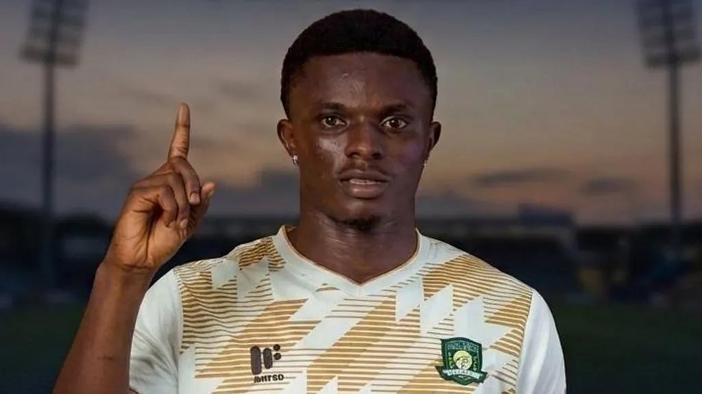 X/ Aduana FC : Ghana Footballer Dominic Frimpong Dies After Armed Attack On Berekum Chelsea Bus