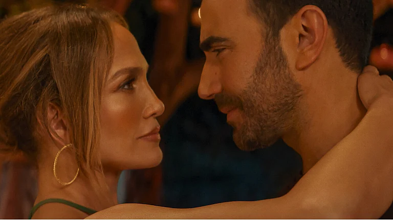 Jennifer Lopez Office Romance First Look and Release Update - Netflix