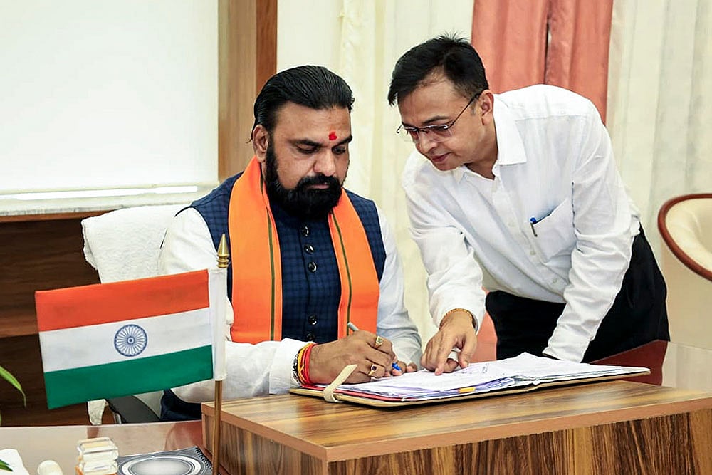 BJPs Samrat Choudhary sworn in as Bihar chief minister