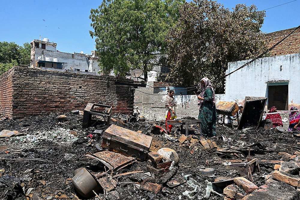 Fire breaks out at a slum in Delhis Rohini