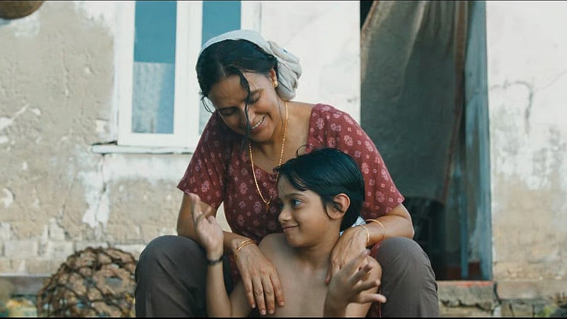 52 Blue Trailer, Neha Dhupia’s International Film - YouTube 