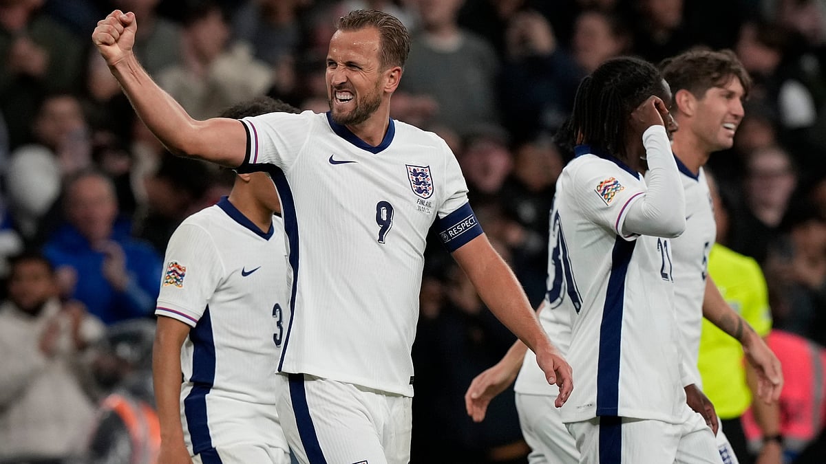 England's Harry Kane, left, celebrates after scoring his side's second goal during the Group F UEFA Nations League soccer match between England and Finland at Wembley Stadium in London, Tuesday, Sept. 10, 2024.  - | Photo: AP/Frank Augstein