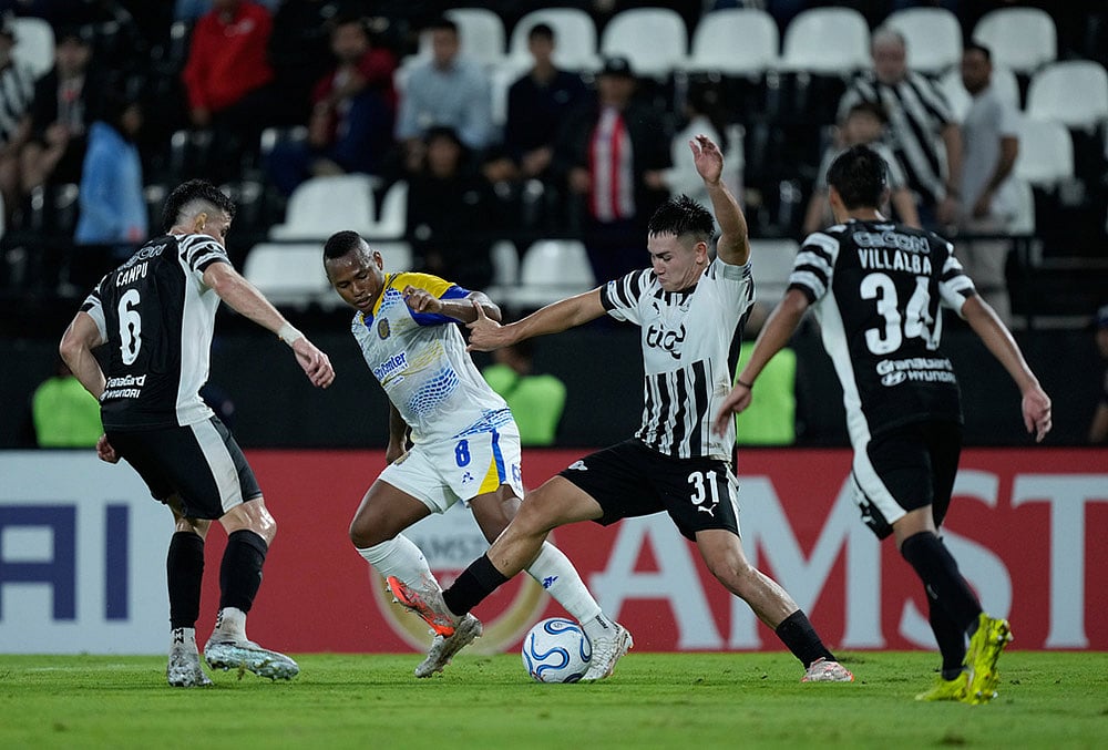 Club Libertad vs Rosario Central Copa Libertadores match-Jaminton Campaz
