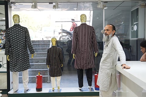Kalindi Kunj garmet workers