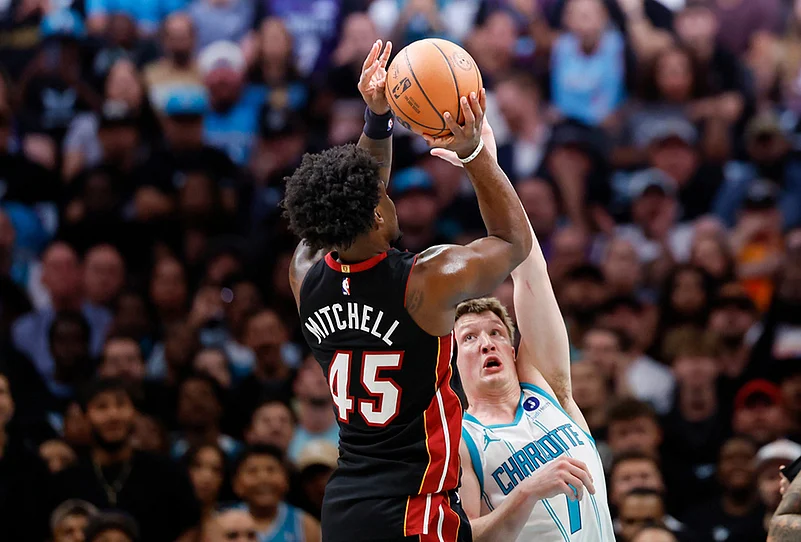 Phoenix Suns vs Portland Trail Blazers NBA 2026 play-in game-Davion Mitchell