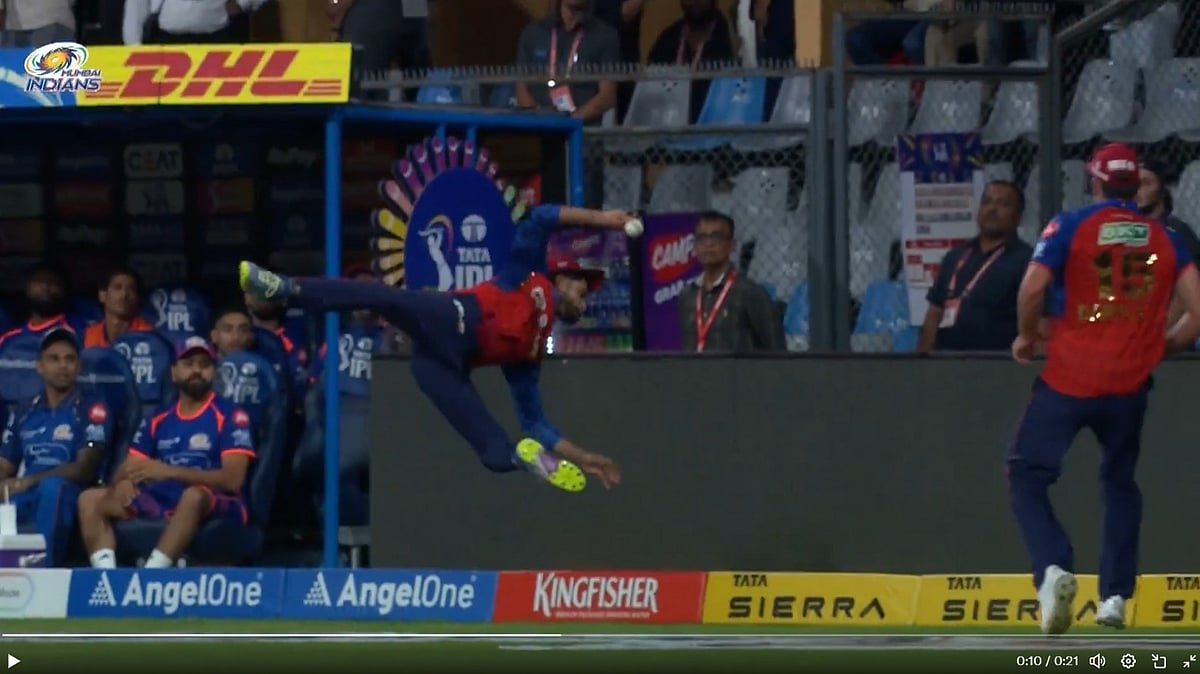 Shreyas Iyer taking the sensational relay catch with Xavier Bartlett during the Mumbai Indians vs Punjab Kings IPL 2026 match at Wankhede Stadium.  - IPL