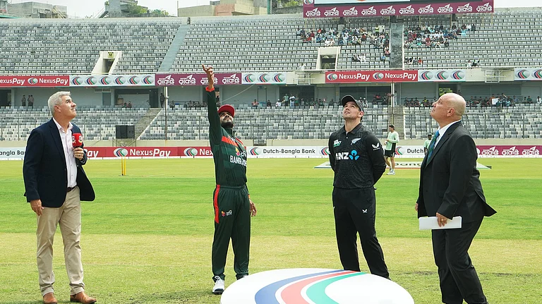 Tom Latham and Mehidy Hasan Miraz at the toss of BAN vs NZ 1st ODI 2026 at Dhaka. - BCBtigers/X