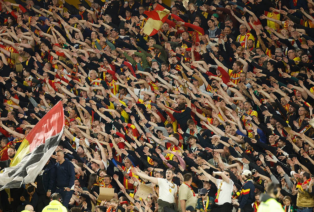 Lens Vs Toulouse Ligue 1 soccer-Lens fans celebrate