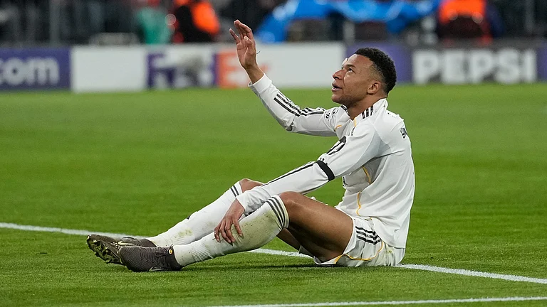 Real Madrid's Kylian Mbappe reacts after missing a scoring chance during the Champions League quarterfinal second leg soccer match between Bayern Munich and Real Madrid in Munich, Germany, Wednesday, April 15, 2026. - | Photo: AP/Matthias Schrader