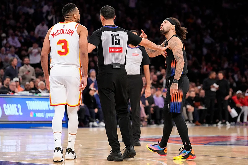 NBA Basketball Game: Atlanta Hawks vs New York Knicks