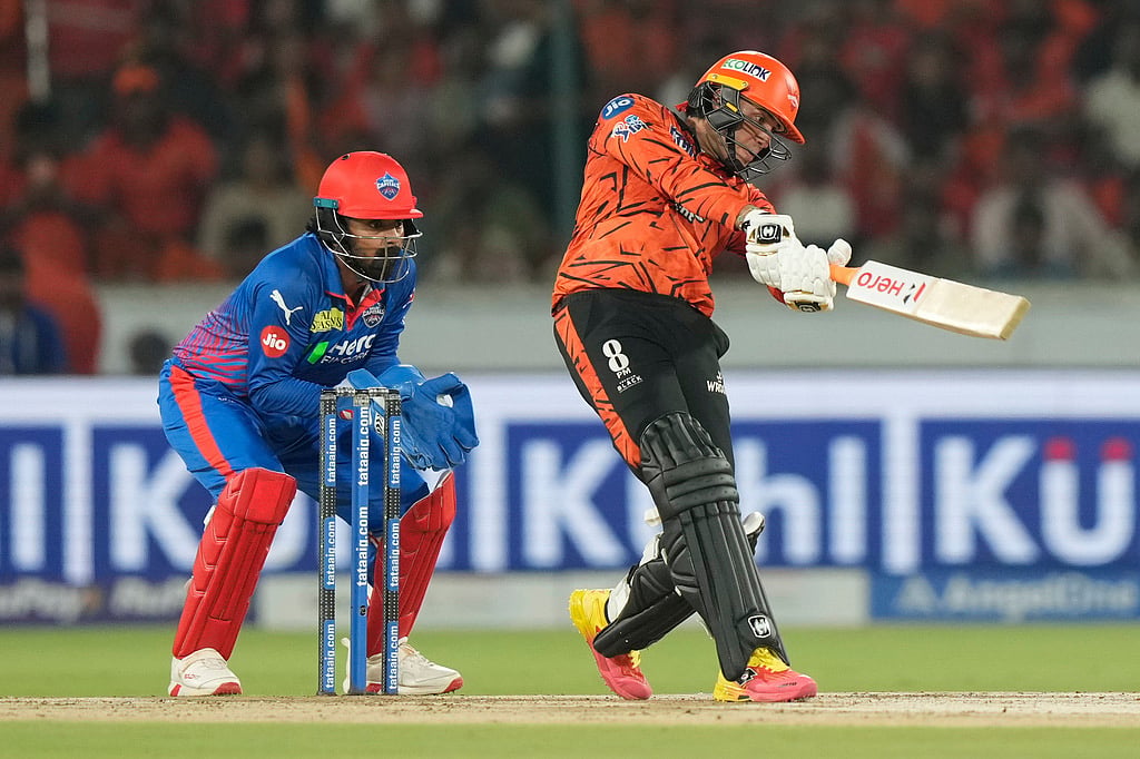 SRH vs DC IPL 2026 match 31 photos-Abhishek Sharma hits a six 
