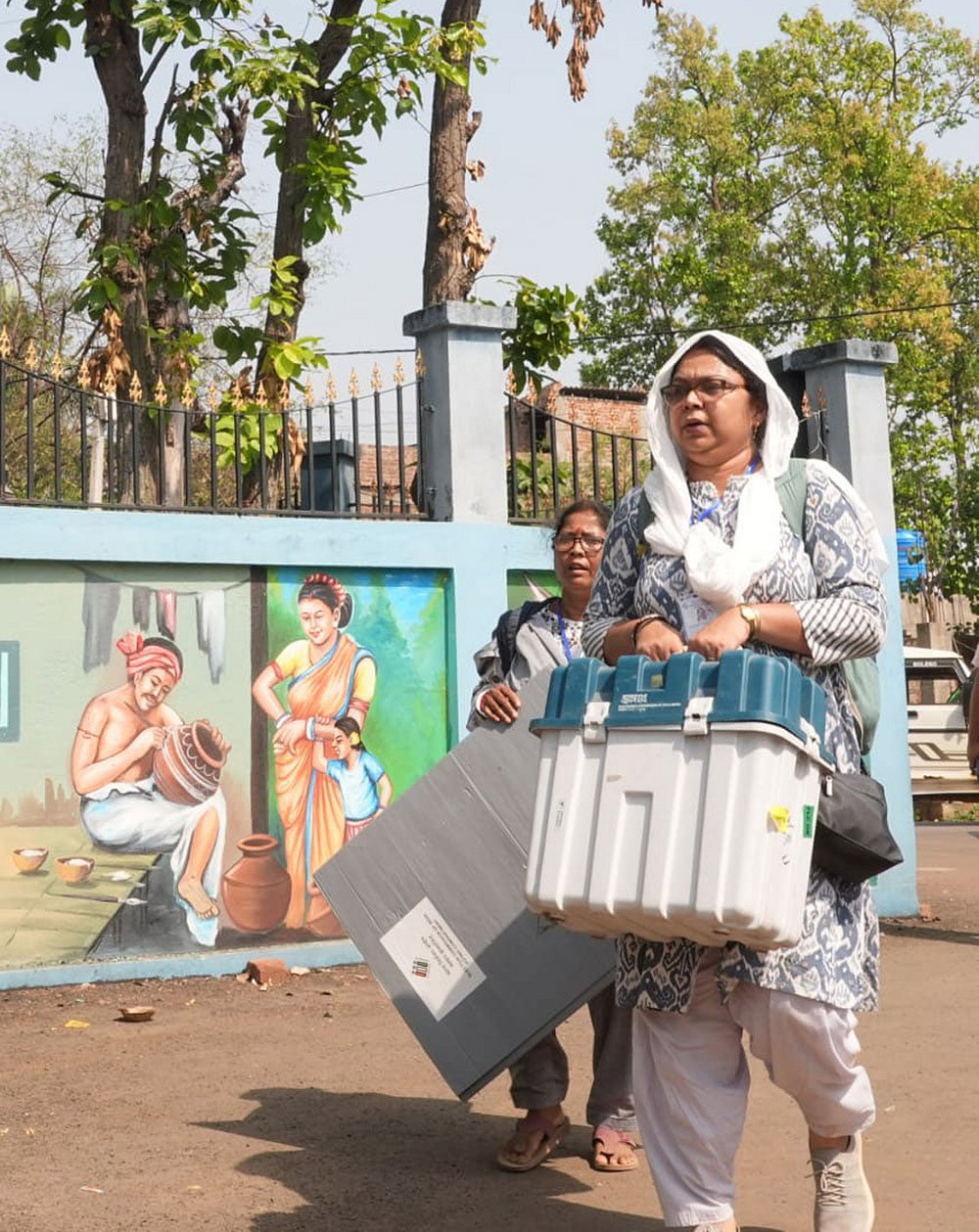 EVM VVPAT transport