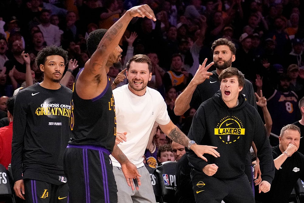 NBA Basketball: Los Angeles Lakers vs Houston Rockets