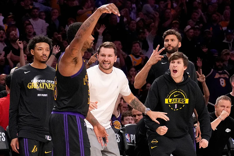 NBA Basketball: Los Angeles Lakers vs Houston Rockets