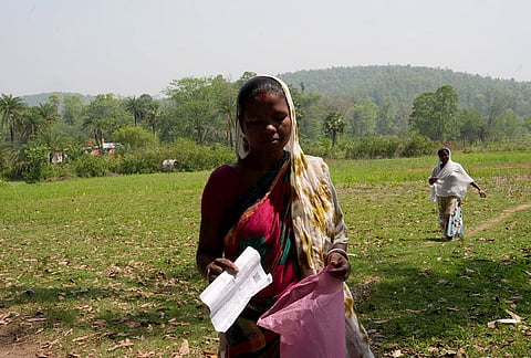 In the remote tribal-dominated village of Amlasole in Jhargram’s Binpur constituency, people turn up to vote in the hope of jobs, schools and better facilities. The area, once a hotspot of Maoist movement, continues to battle extreme poverty, lack of resources, water scarcity and thinning employment opportunities. 