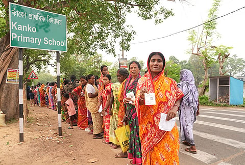 People of Doijhuri, Kanko, Burijhor, Kankrajhor and other villages across Jhargram and Binpur assembly constituencies of Jangalmahal area, with sizable tribal populations, line up early to cast their votes in the first phase of the 2026 West Bengal Elections.
