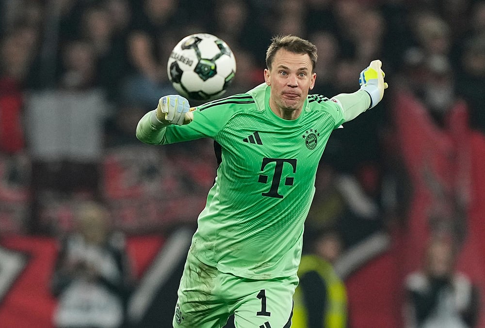 Bayer Leverkusen vs Bayern Munich Germany Cup Soccer DFB-Pokal 2025-26-Manuel Neuer
