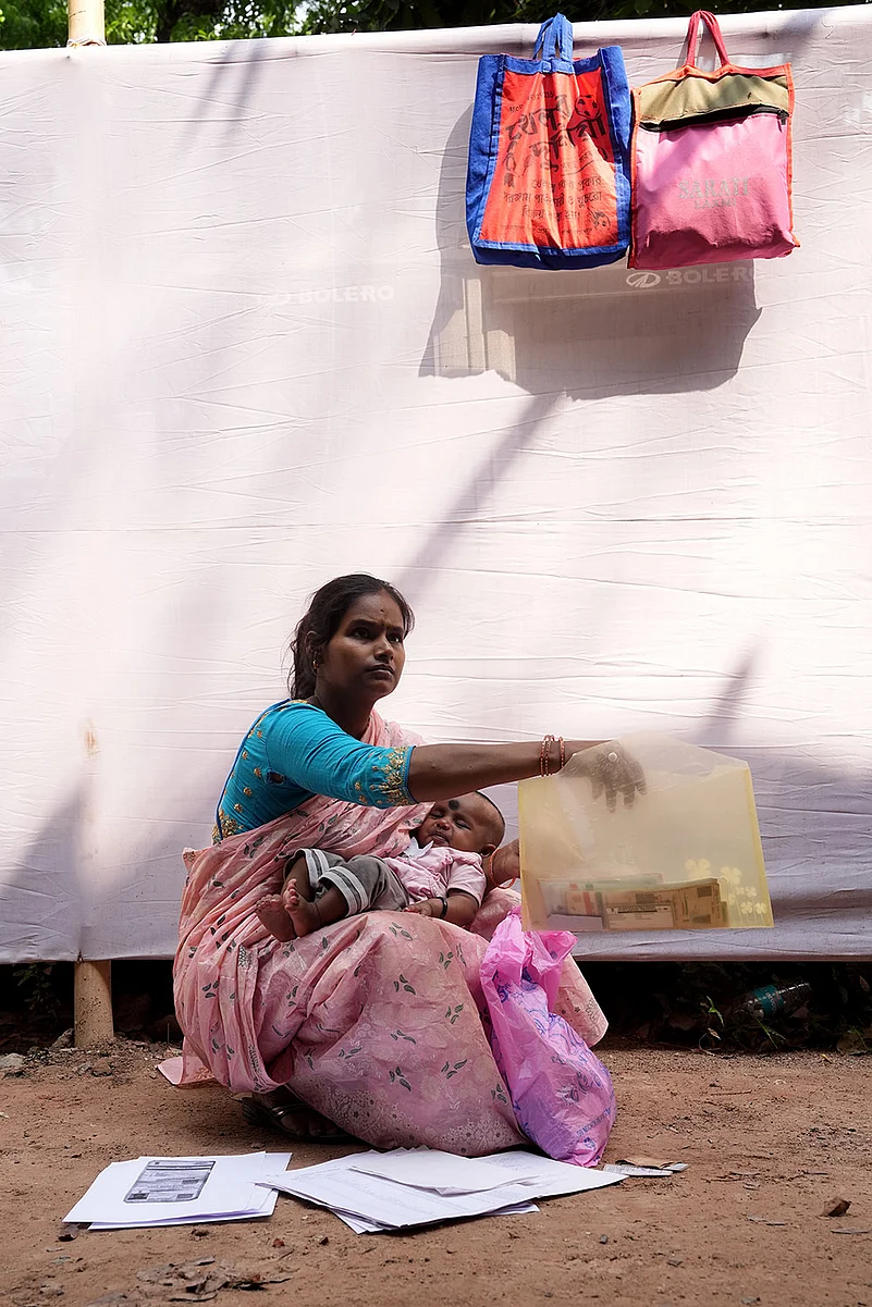 Pinki khatun bibi, a deleted voter, in the tribunal of Malda, West Bengal