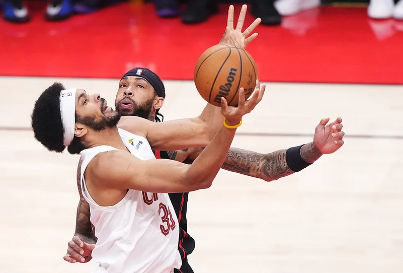 Raptors vs Cavaliers NBA 2026 Playoffs game 3 photo-Jarrett Allen