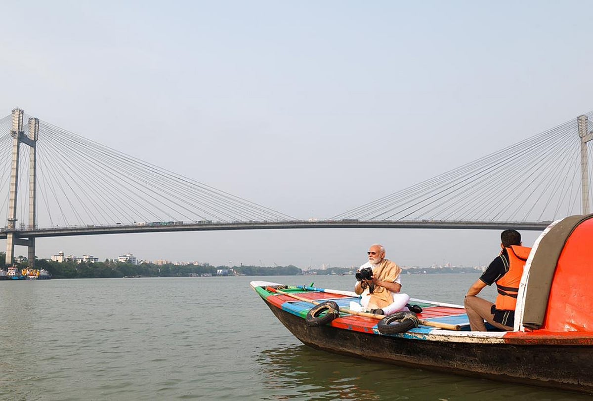PM Modi boat ride on Hooghly river