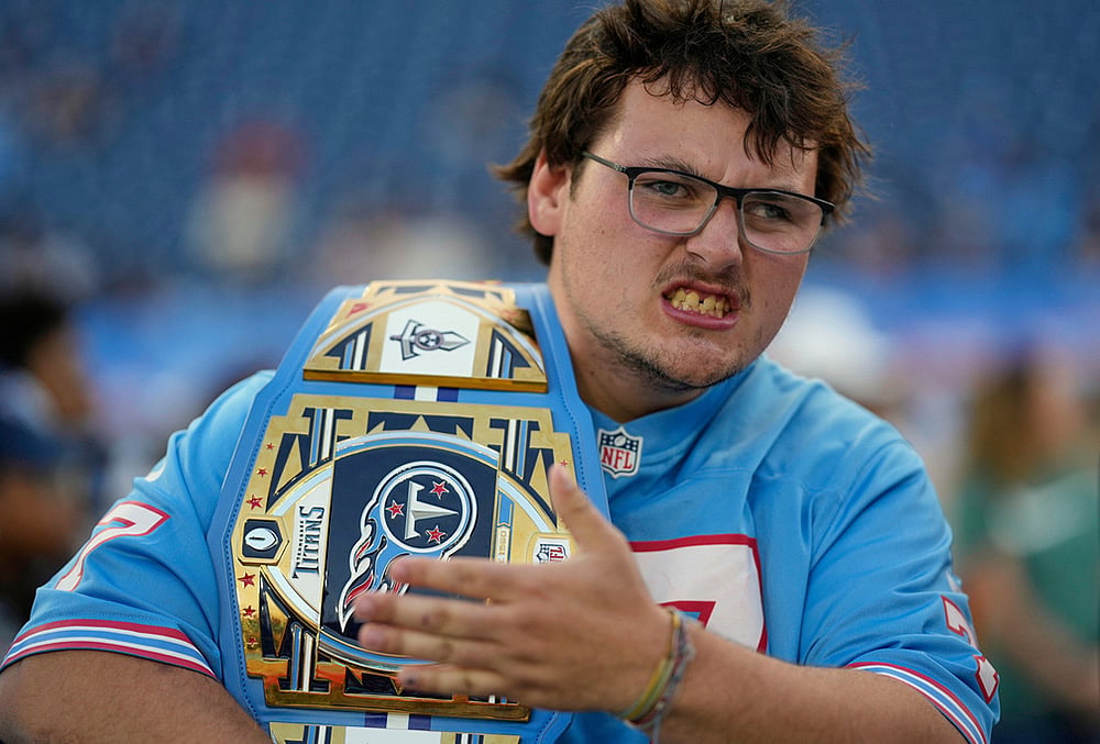 NFL football Draft 2026 photos-Tennessee Titans fan