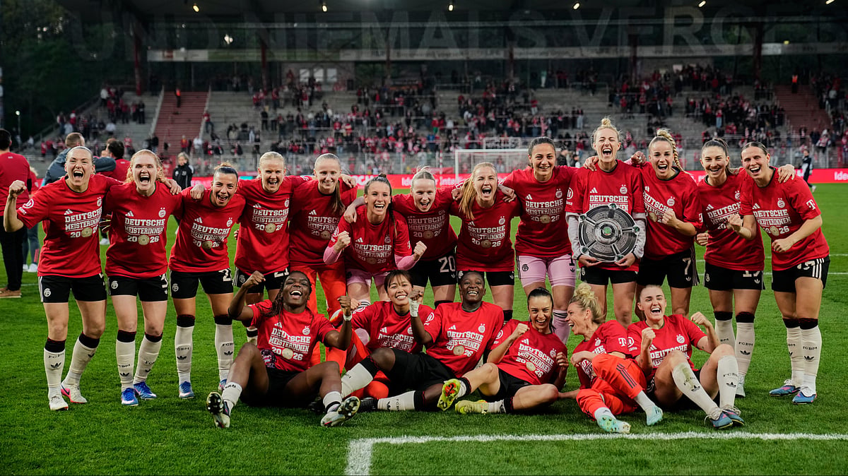 Munich players celebrate winning the German championship after a German women's Bundesliga soccer match between 1.FC Union Berlin and Bayern Munich in Berlin, Germany, Wednesday, April 22, 2026. - | Photo: AP/Ebrahim Noroozi