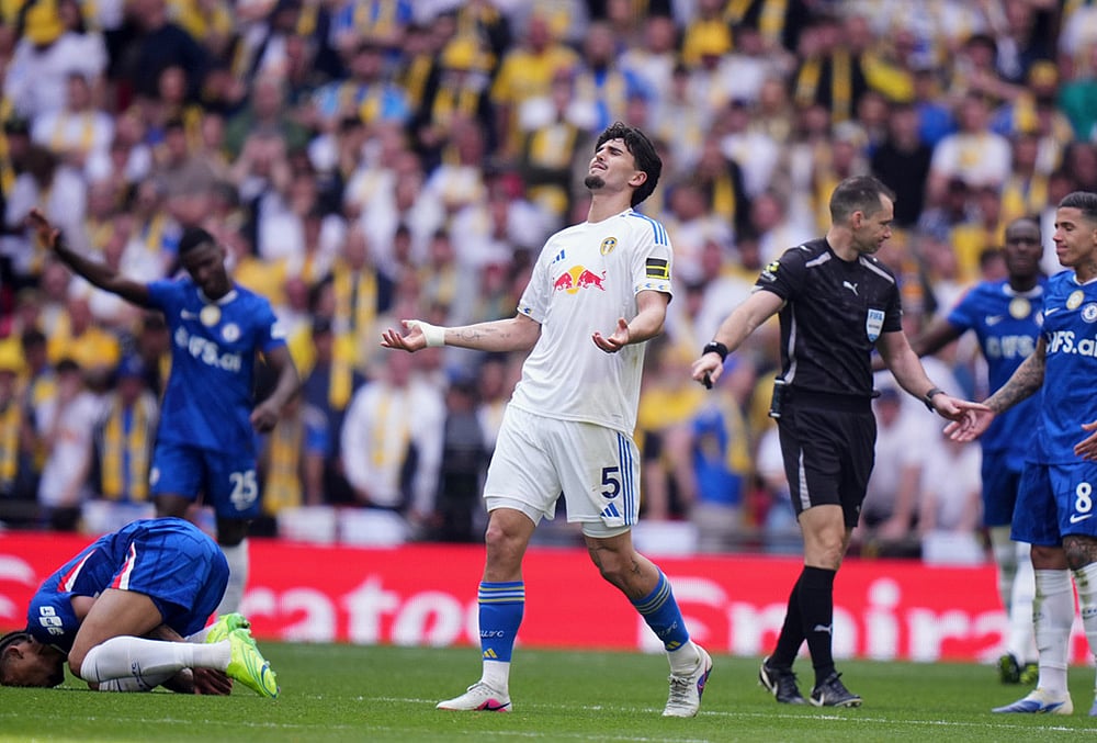 Chelsea Vs Leeds United FA Cup 2025-26 Semi-Final-Pascal Struijk
