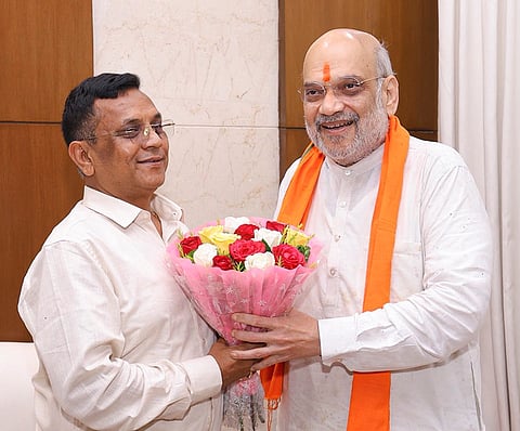 Union Home Minister Amit Shah during a meeting with the Director of the Indian Institute of Science Education and Research (IISER), Bhopal Gobardhan Das, in Kolkata. 