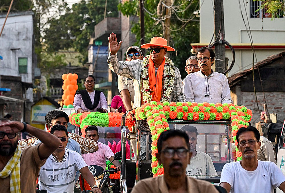 WB polls: Swapan Kumar Das campaigns