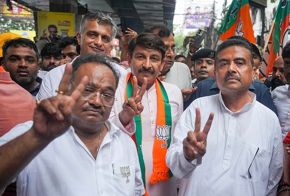 Suvendu Adhikari campaigns in Kolkata