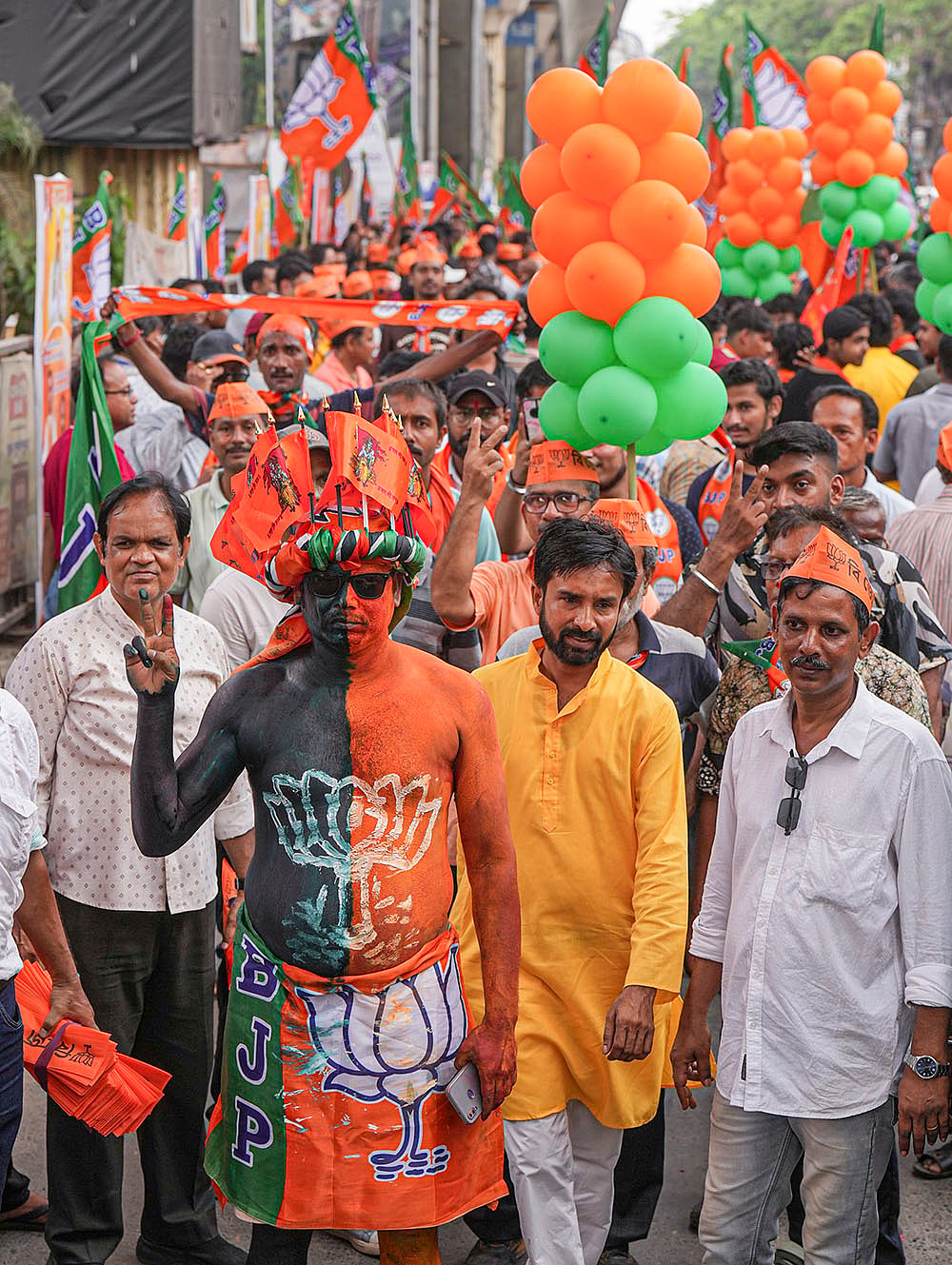 WB polls: Suvendu Adhikari campaigns in Kolkata