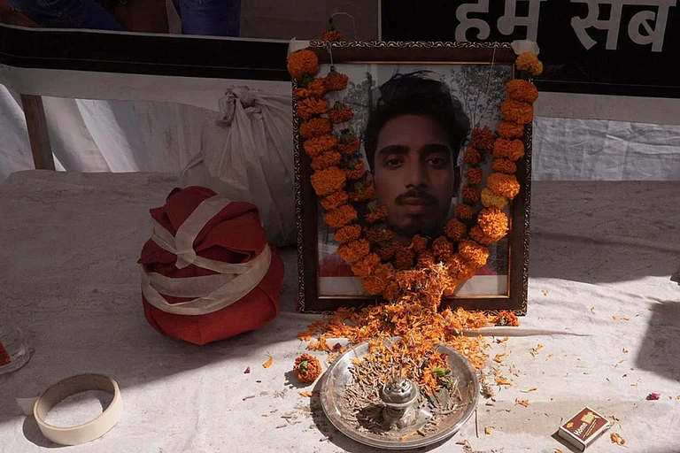 Pandav Kumar, a delivery agent and the sole breadwinner of a family of four, was shot dead by a Delhi Police personnel in Jafarpur Kalan on Sunday night. The officer allegedly shot the 22-year-old at point-blank range; the bullet passed through him and struck Krishn, who was riding pillion. - | Photo: Tribhuvan Tiwari