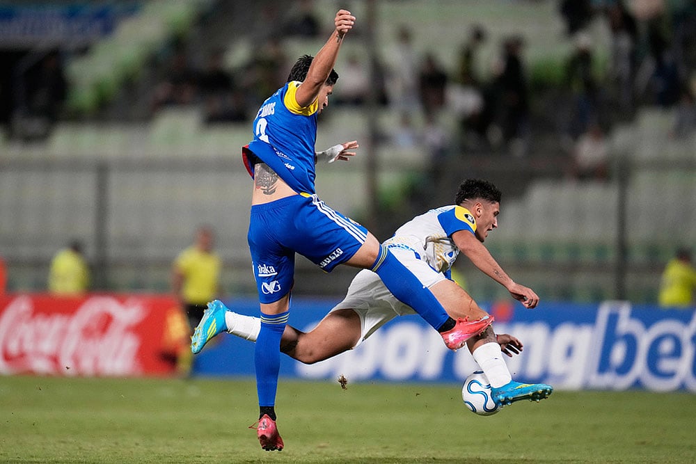 Copa Libertadores Soccer Match: Rosario Central vs Universidad Central