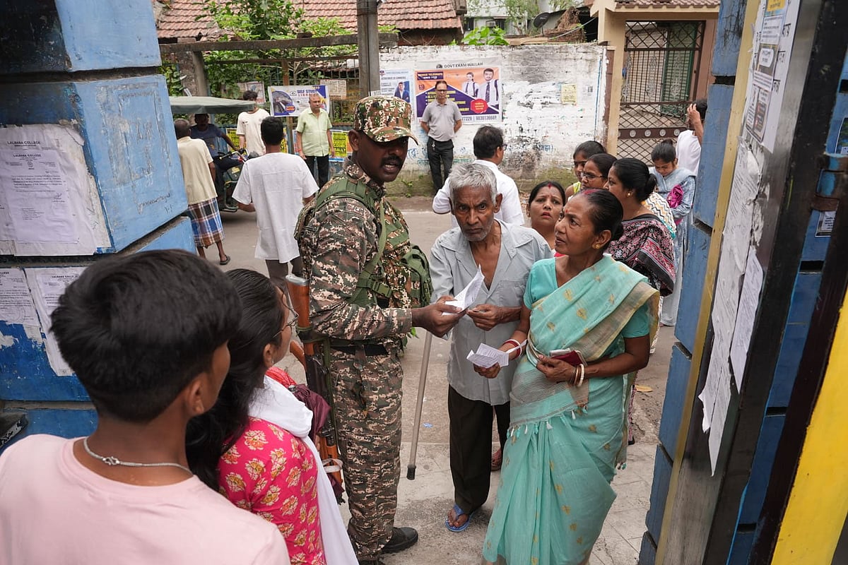 | Photo: Sandipan chatterjee/Outlook | Representative Image  : In the Jhargram constituency, Election Commission figures show BJP candidate Lakshmi Kanta Sau leading by 976 votes. Sau has secured 5,156 votes compared to the 4,180 votes polled by his nearest rival, Mongal Saren of the TMC. 
