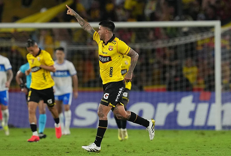 Ecuador Chile Copa Libertadores Soccer-Milton Celiz