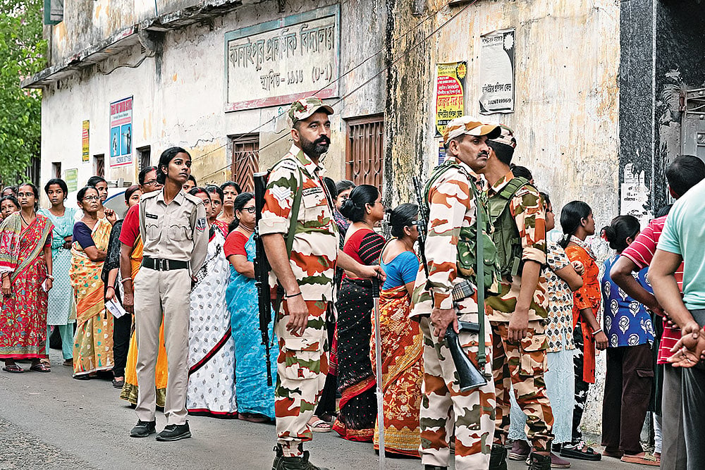 Maach, Muri, Manush: Theatrics Of Bengal Election
