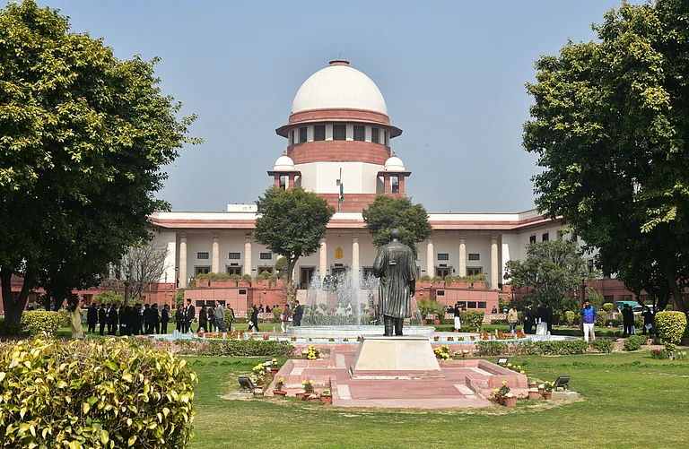 SC asks HC panel to take action against bar leaders for abstaining from work. - PTI