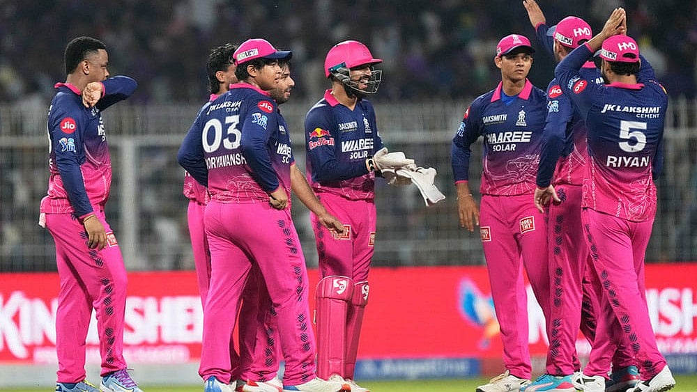 Rajasthan Royals' Dhruv Jurel, center, celebrates with teammates after stumping Kolkata Knight Riders' Cameron Green out during the Indian Premier League cricket match between Kolkata Knight Riders and Rajasthan Royals in Kolkata, India. - | Photo: AP/Bikas Das