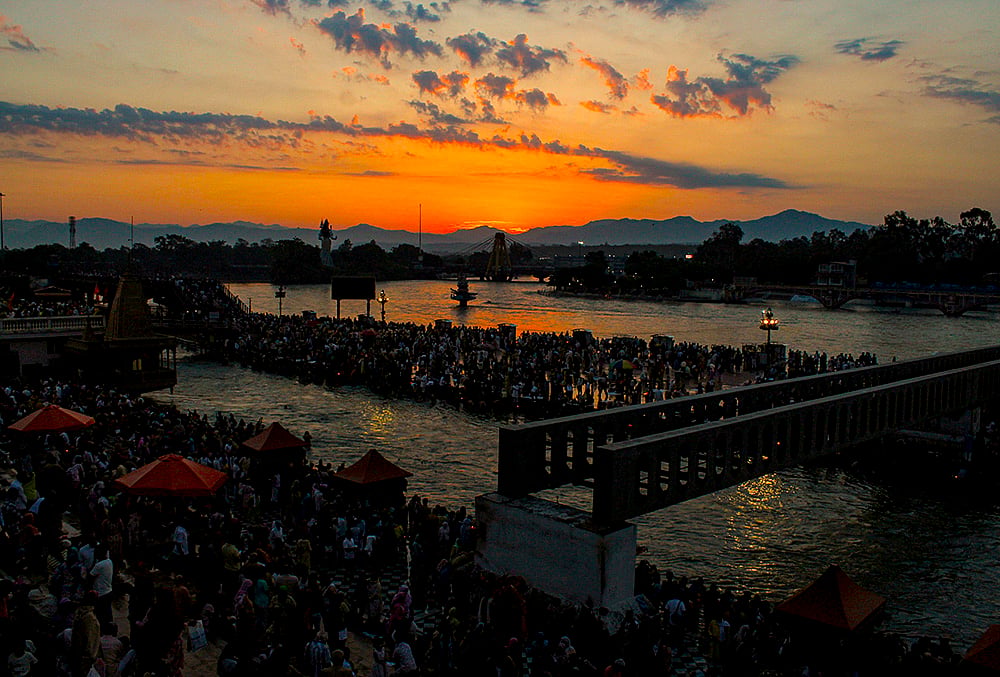 Sunrise at Har Ki Pauri
