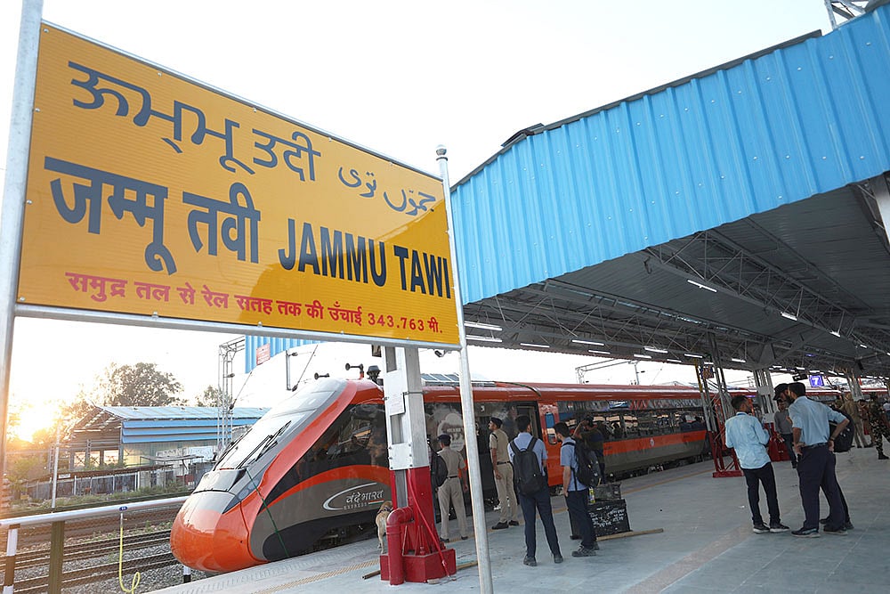 Vande Bharat Express commences for public