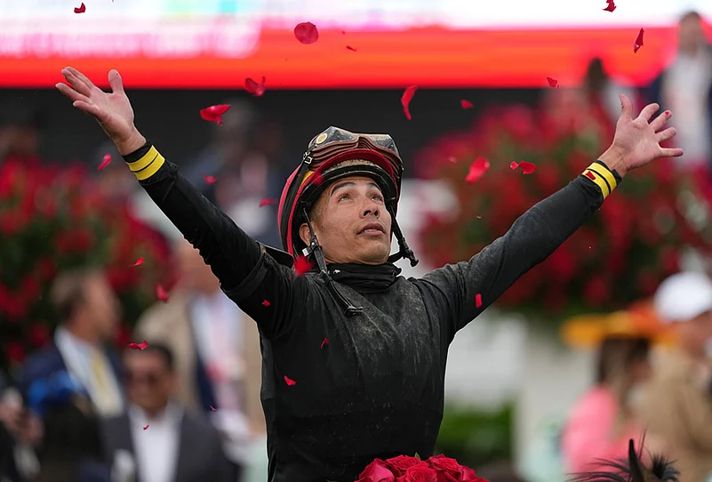 Kentucky Derby 2026 Tradition, fashion and horse racing photos-Jockey Jose L. Ortiz