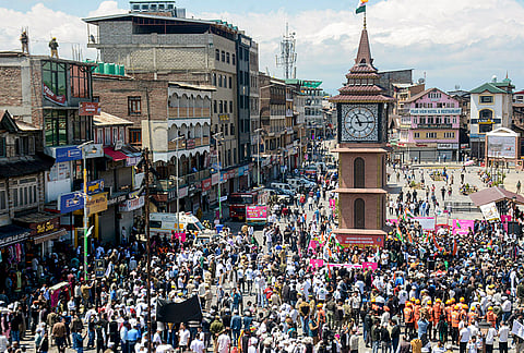 People take part in a 'Nasha Mukt Abhiyan' campaign to raise awareness about the harmful effects of drugs, in Srinagar, Jammu and Kashmir.